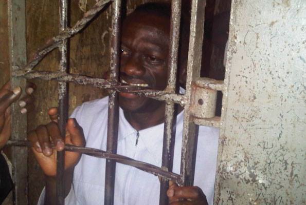 Dr.Besigye detained at Nagalama police in Bugerere